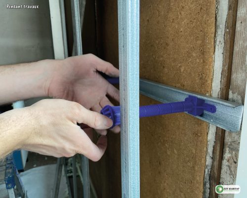 Installation d'un isolant pour une ITE